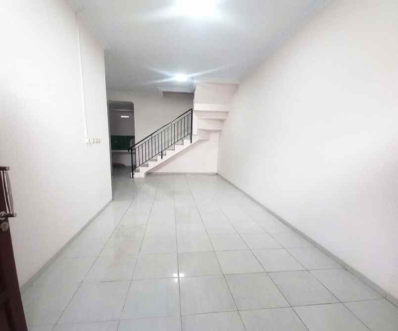 disewakan rumah jl depok indah margonda