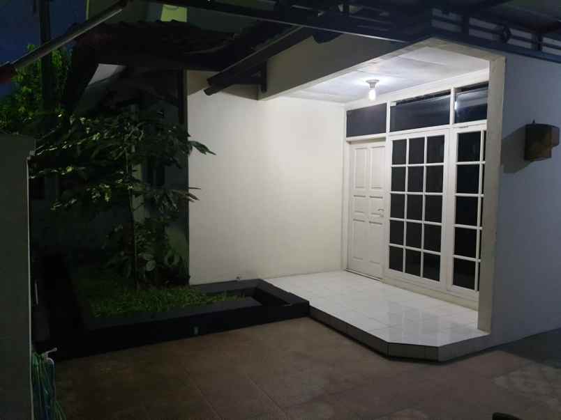 disewakan rumah jl squash arcamanik endah kota bandung