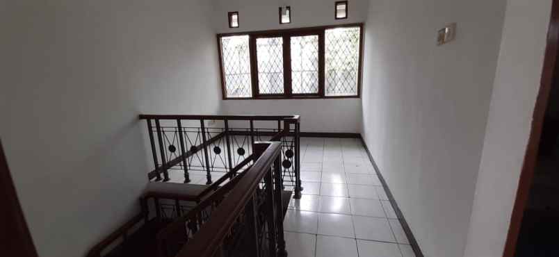 disewakan rumah komplek pondok cigadung