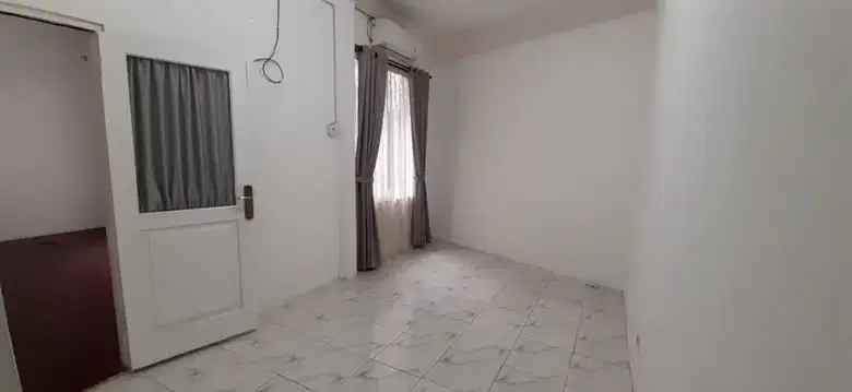 disewakan rumah lebak bulus