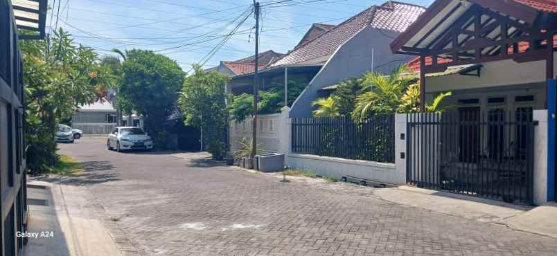 disewakan rumah manyar tirtoyoso