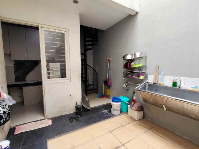 disewakan rumah mulyosari