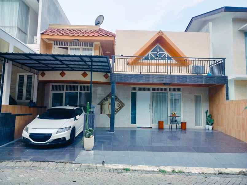 disewakan rumah taman internasional