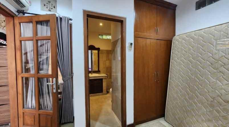 disewakan villa semer kencana indah