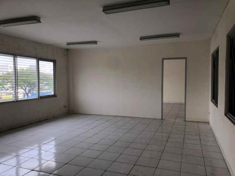 gudang di delta silicon 5 cikarang pusat bekasi