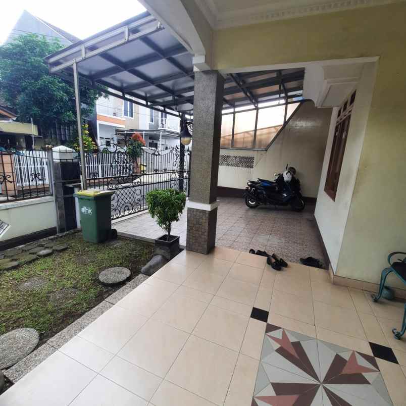 jual beli rumah beserta isinya 80