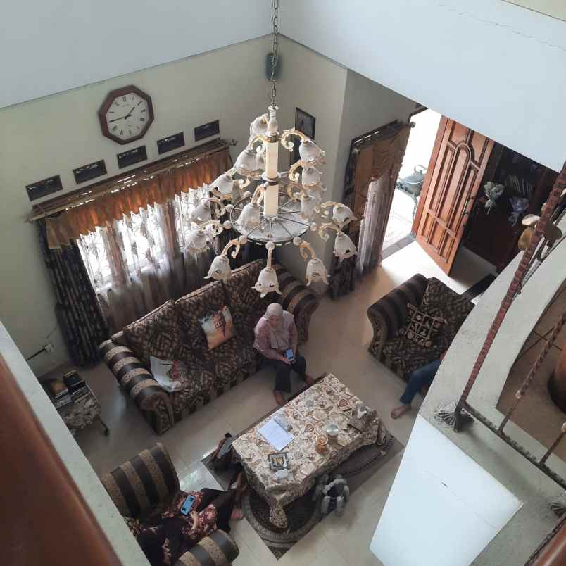 jual beli rumah beserta isinya 80