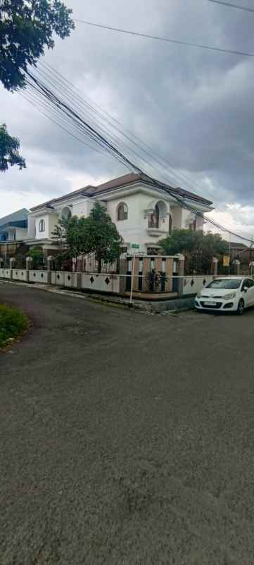 jual beli rumah beserta isinya 80