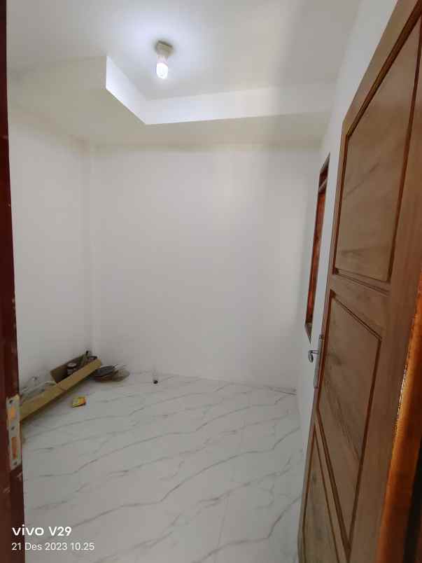 jual cash rumah 2 lantai harga promo 1 lantai