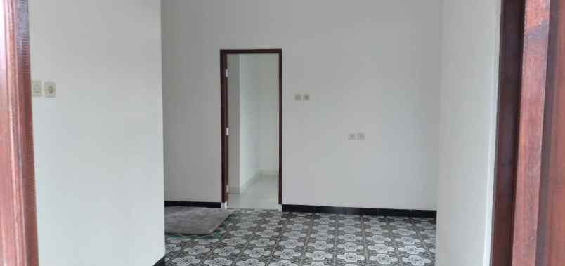 jual murah rumah besar tanah luas di prambanan klaten