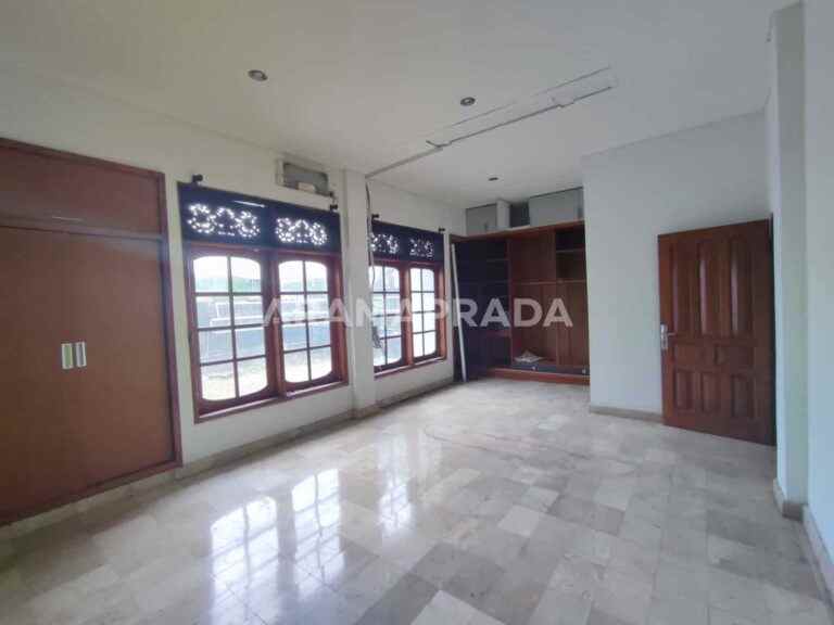 jual rumah 2 lantai 5 kamar jalan suli denpasar utara