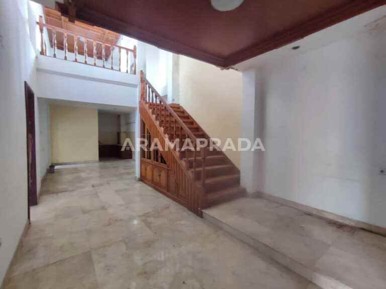 jual rumah 2 lantai 5 kamar jalan suli denpasar utara