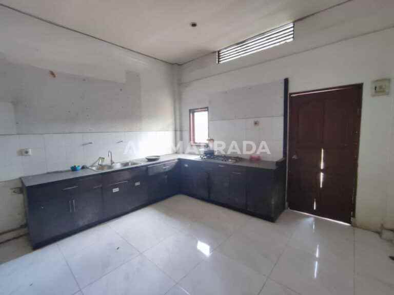 jual rumah 2 lantai 5 kamar jalan suli denpasar utara