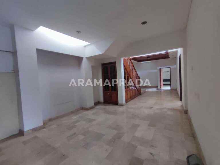 jual rumah 2 lantai 5 kamar jalan suli denpasar utara