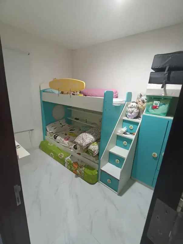 jual rumah 3 lantai full furnish di bsd city