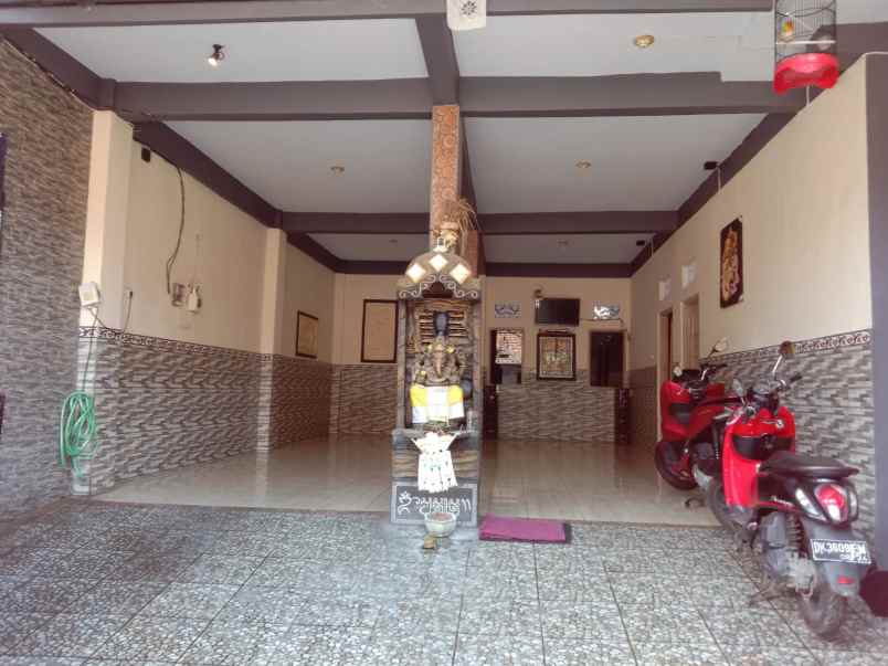 jual rumah di monang maning parkir 2 mobil