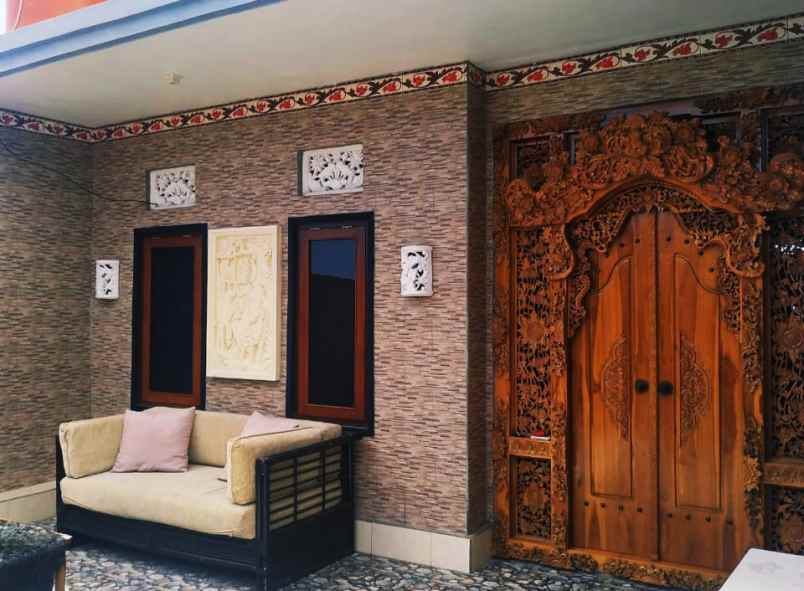 jual rumah di monang maning parkir 2 mobil