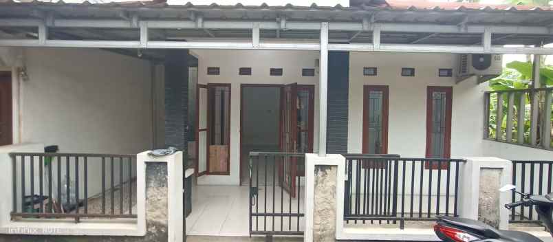 jual rumah second layak huni