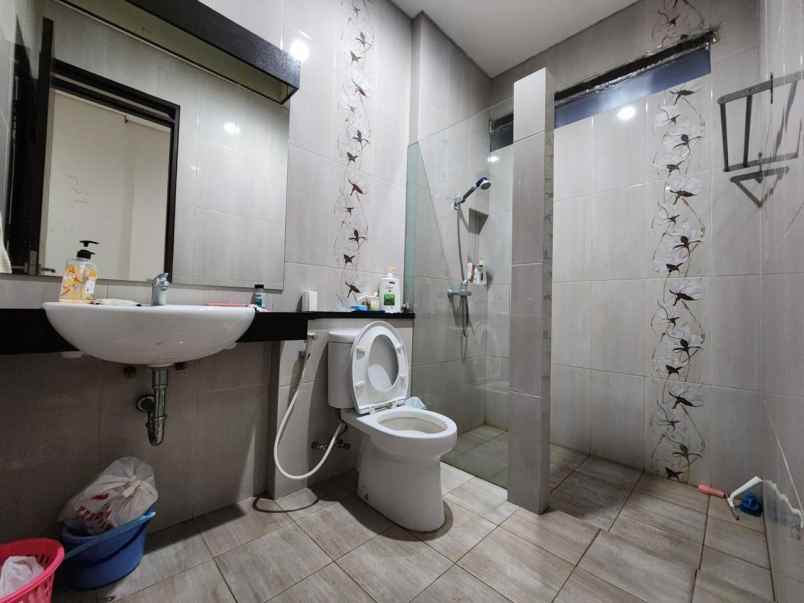 jual rumah singgasana pradana bandung