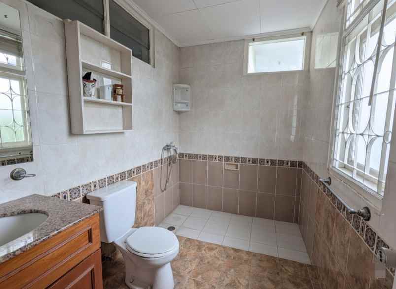 luxury timeless spacious home or sale