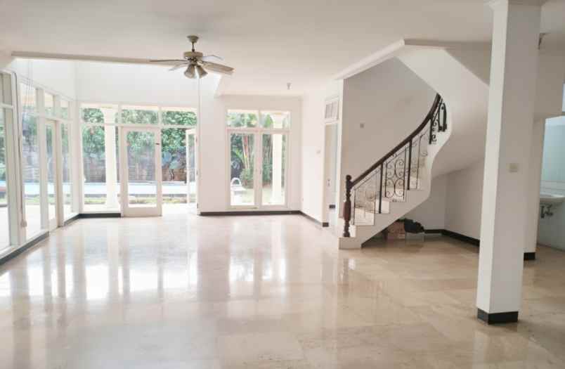 luxury timeless spacious home or sale