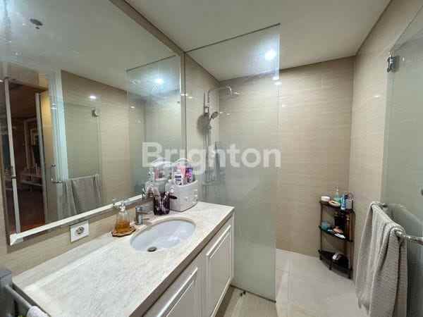 one east apartment full furnished siap huni