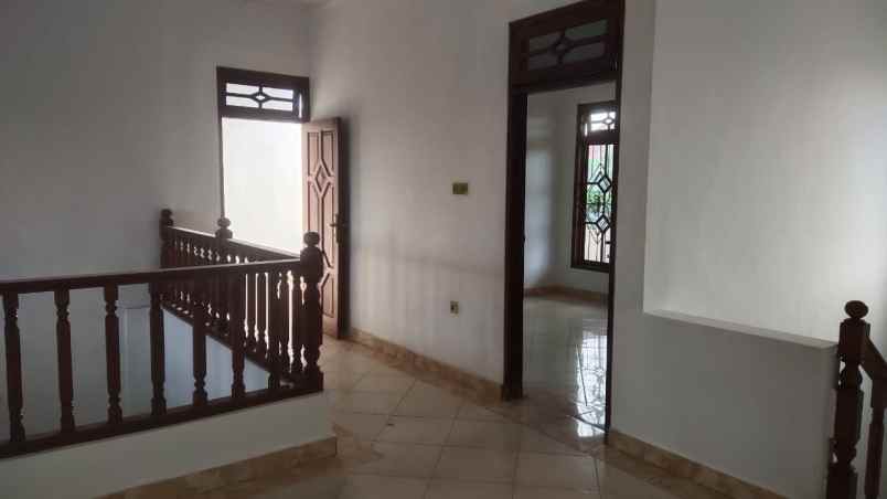 padangsambian dijual rumah 2 lantai luas 2 5 are