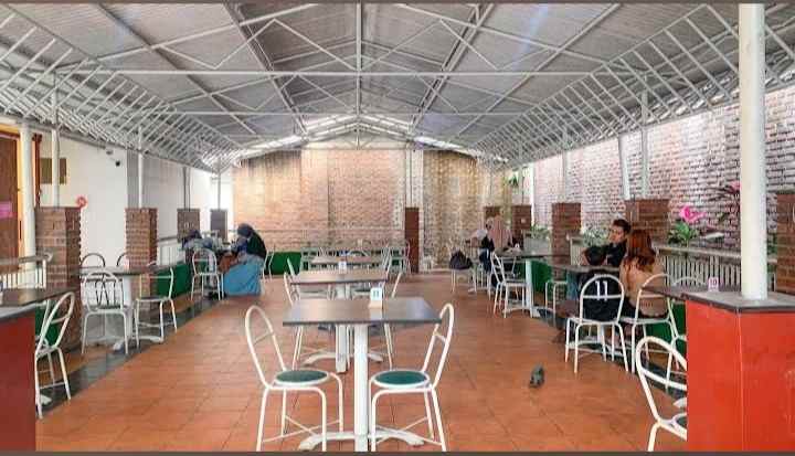 restoran di kawasan kuliner sayap jalan riau bandung