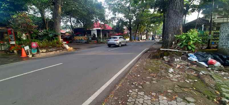 restoran di kawasan kuliner sayap jalan riau bandung