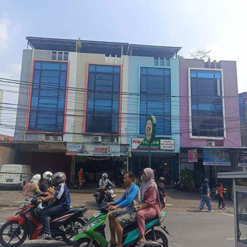 ruko 3 5lt 137m kramat sentiong senen jakarta pusat