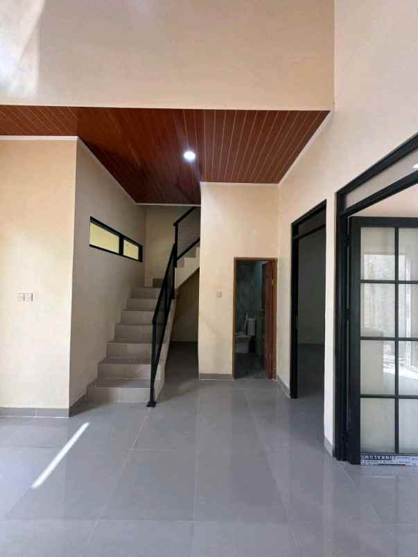 rumah 2 lantai cibinong bogor siap huni