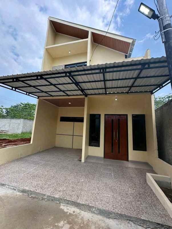 rumah 2 lantai cibinong bogor siap huni