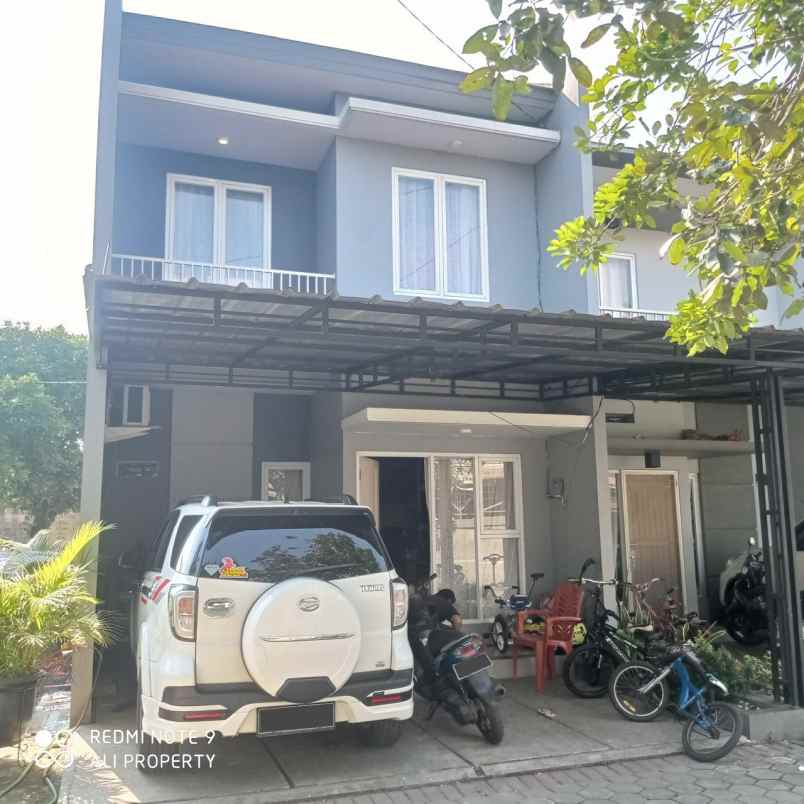 rumah 2 lantai cluster ciledug kota tangerang