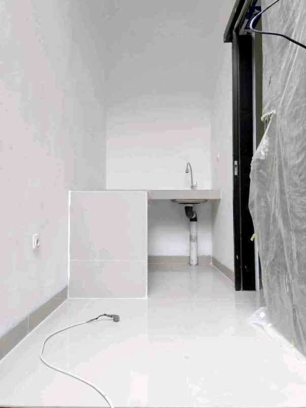 rumah 2 lantai jatisampurna bekasi siap huni