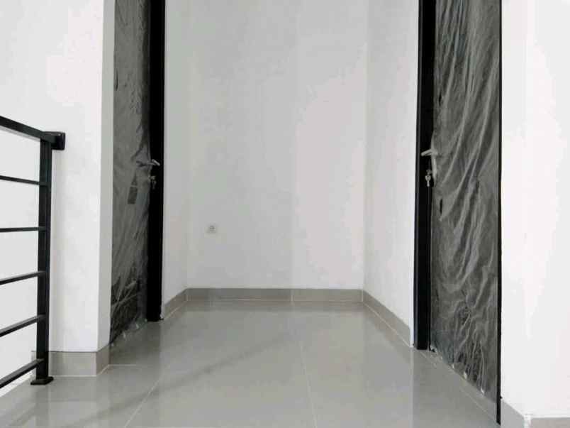 rumah 2 lantai jatisampurna bekasi siap huni