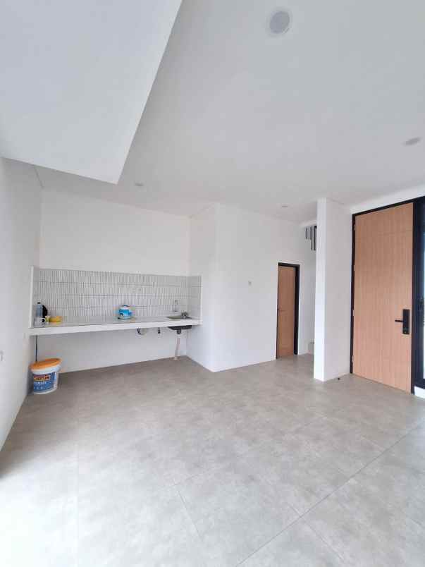 rumah 2 lantai limo depok krukut