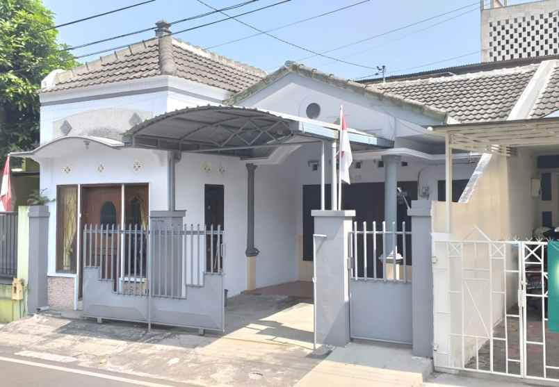 rumah 2 lantai lokasi di sawojajar 1 kota malang