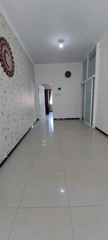 rumah 2 lantai mojo kidul dharmahusada full furnish