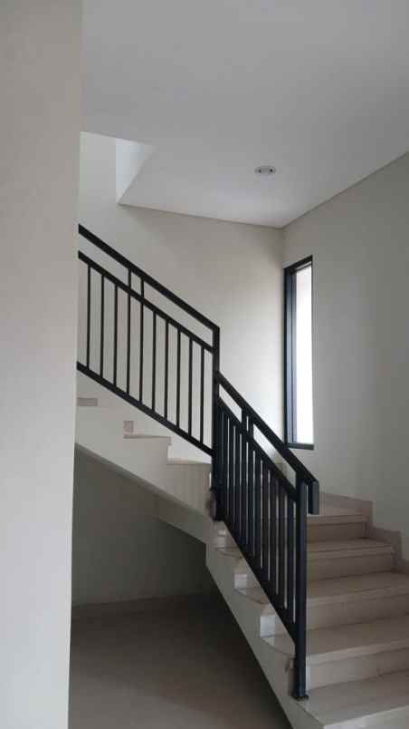 rumah 2 lantai singosari promo hanya 495jt all in