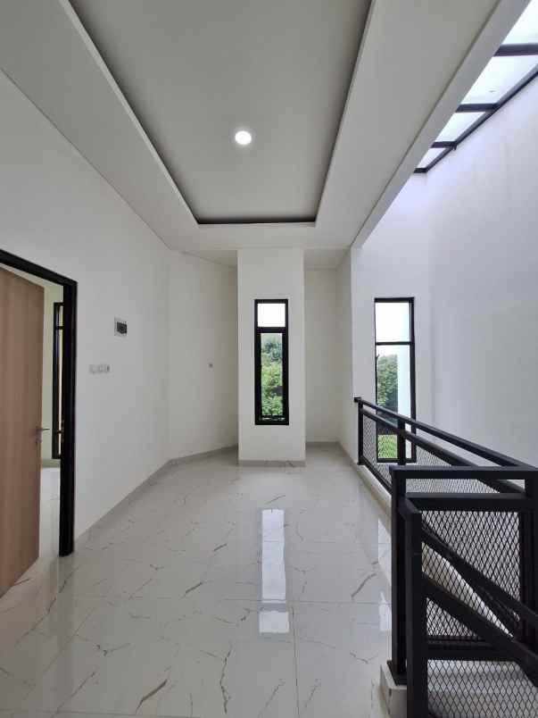 rumah 2 lantai sukmajaya depok 700 jutaan