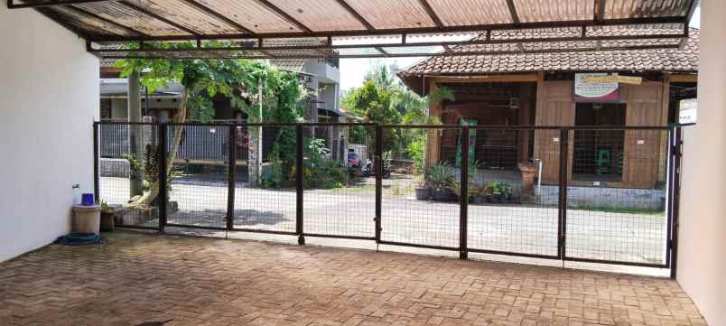 rumah bagus jogja cocok untuk homestay lt 213 m shm