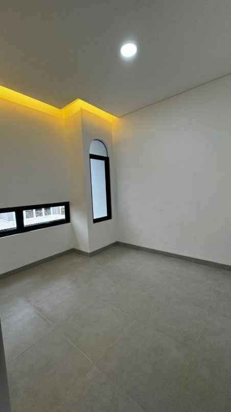 rumah baru 2 lt siap huni termurah di selatan jakarta