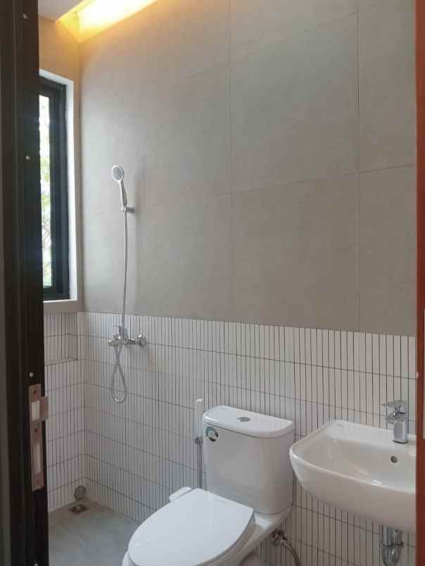 rumah baru 2 lt siap huni termurah di selatan jakarta