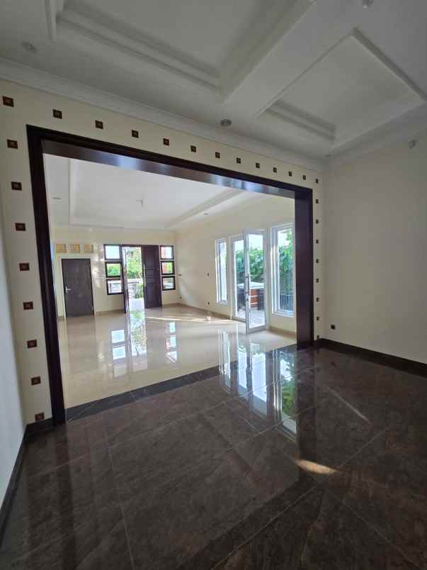 rumah baru di pinang residence jakarta selatan