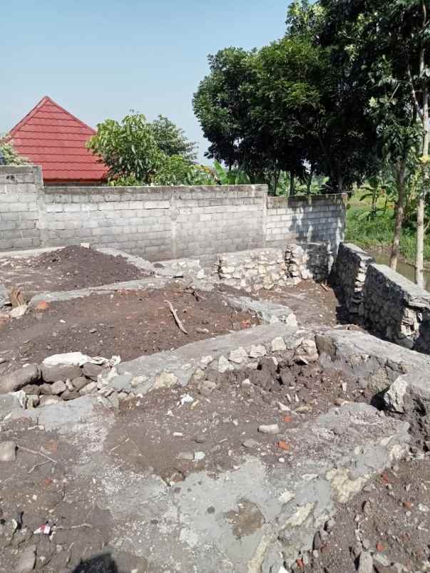 rumah baru etnik limasan di prambanan jogja