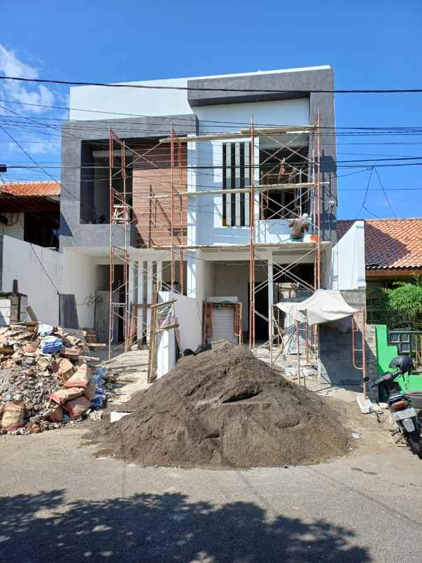 rumah baru minimalis pandugo nyaman dan jalan lebar