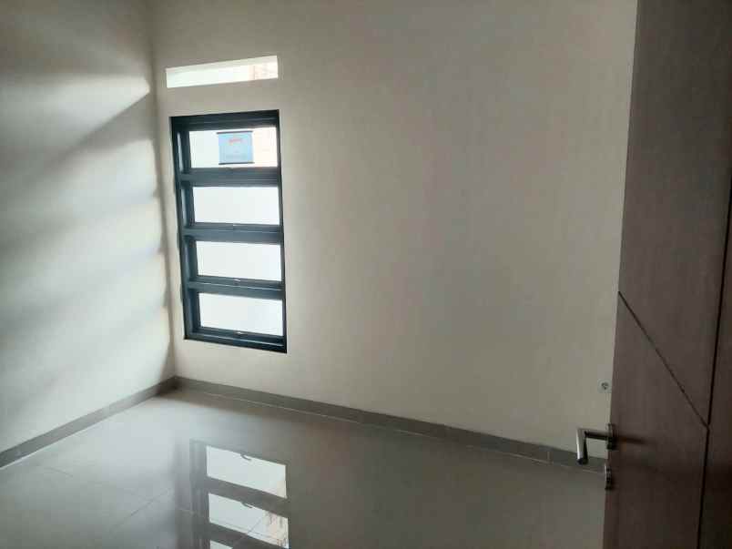 rumah baru non cluster kranggan jatisampurna bekasi