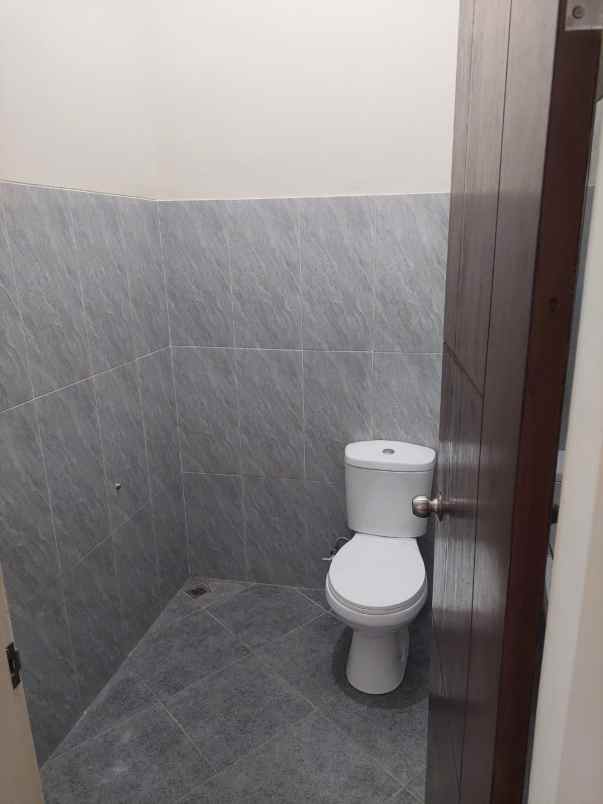 rumah baru non cluster kranggan jatisampurna bekasi