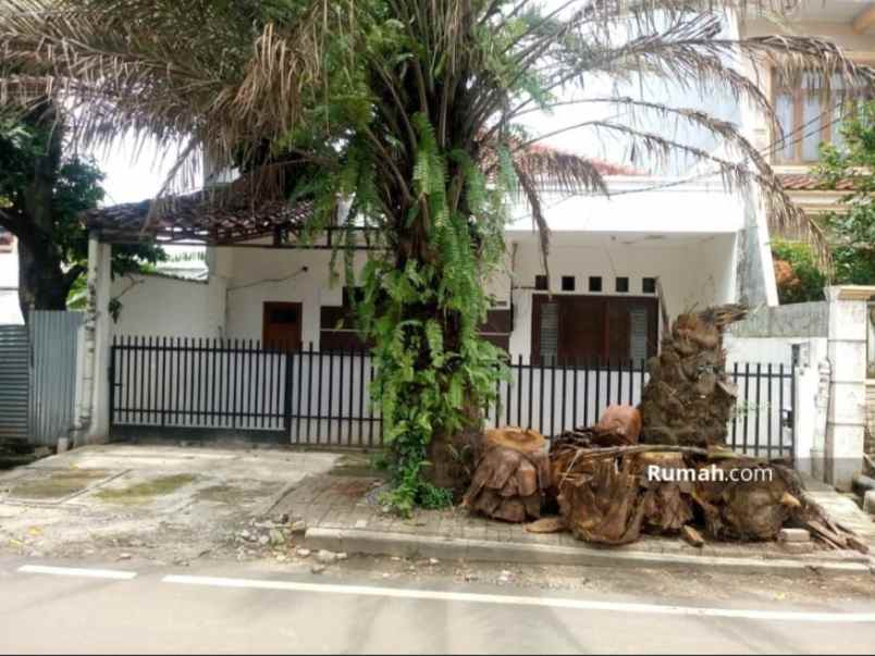 rumah besar hitung tanah di cempaka putih