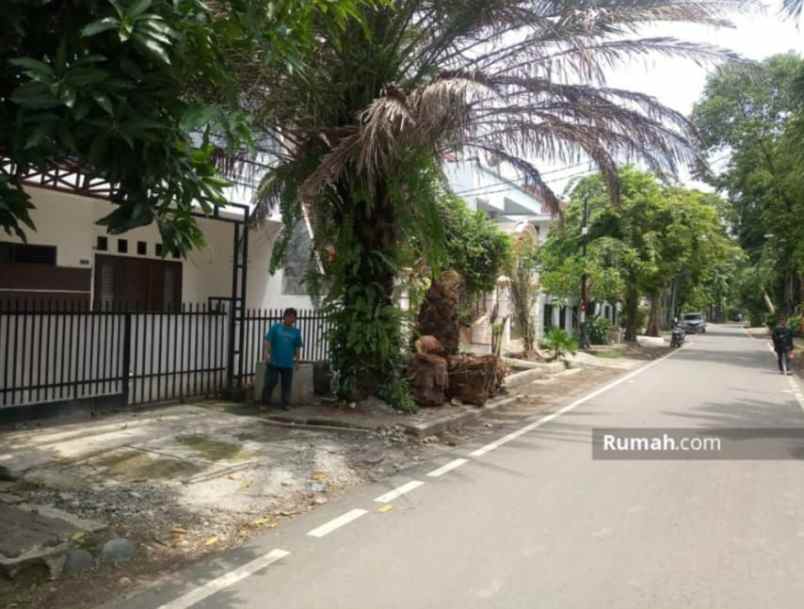 rumah besar hitung tanah di cempaka putih